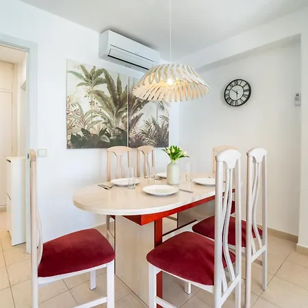 Apartment Goya Sea Front Benidorm