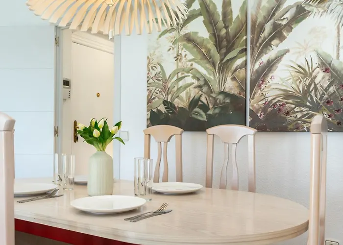 Goya Sea Front Апартаменты *