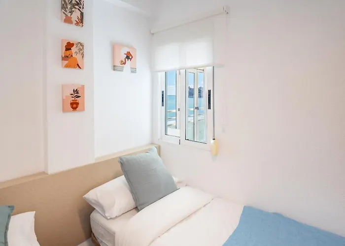 Goya Sea Front Апартаменты *